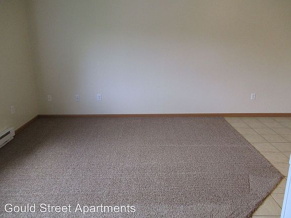2nd image of 920 Gould St APT 14
