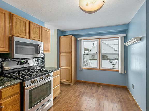 2nd image of 6980 Country Meadows Dr