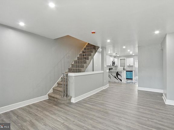 5th image of 6107 Harley Ave