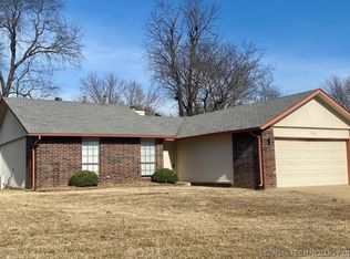 1232 W Los Angeles Cir, Broken Arrow, OK 74011