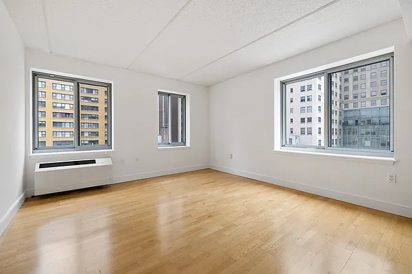 Rented by MNS | media 6