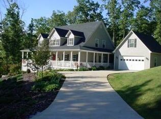 550 Mountain Creek Hollow Dr, Talking Rock, GA 30175