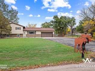 911 Aspen Ln, Gillette, WY 82716