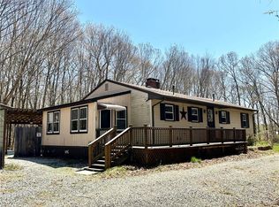 80 Howard Hill Rd, Foster, RI 02825