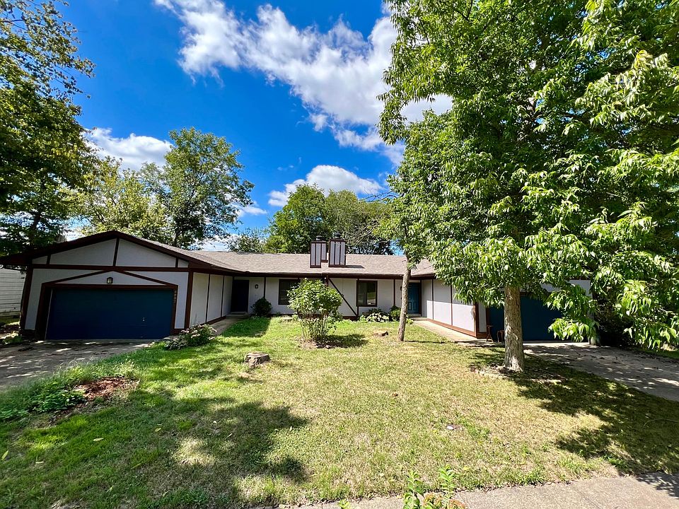 1st image of 4997 Twin Woods Dr
