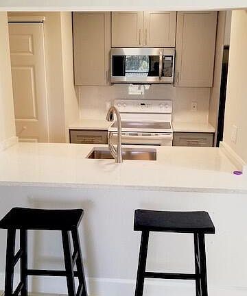 2nd image of 6537 SE Federal Hwy APT 102
