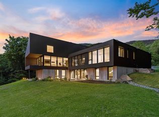 811 Bear Creek Lane, Waterbury, VT 05677