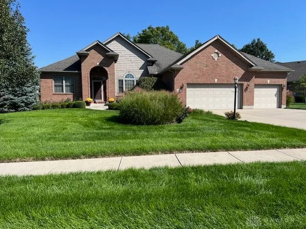 827 Foxfire Trl, Vandalia, OH 45377