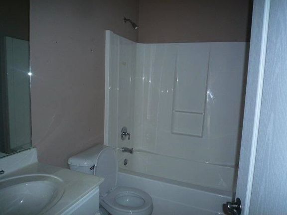 2nd image of 218 Candlewood Dr