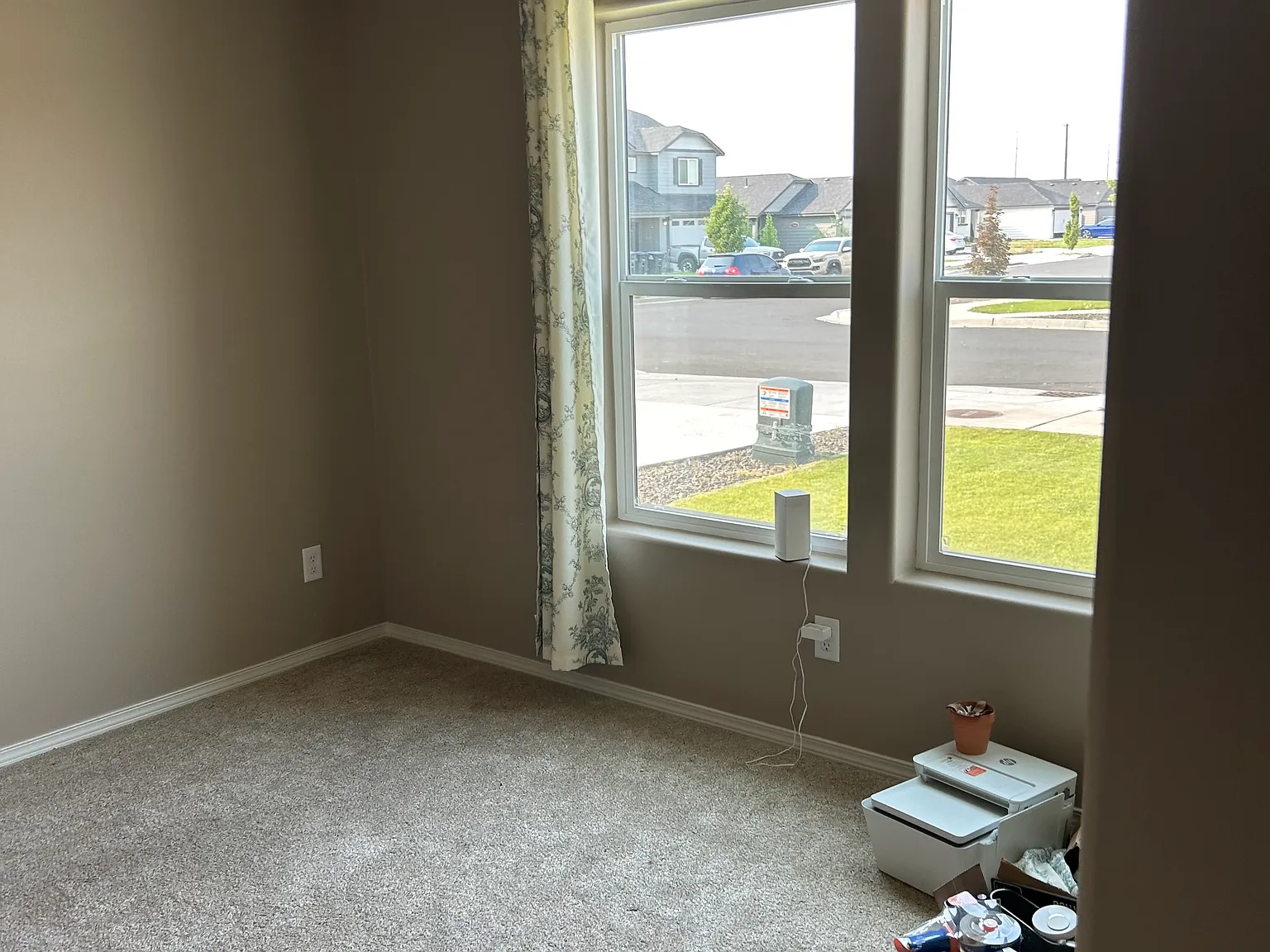 3 bed, 1408 sqft, $2,200 — Photo 3
