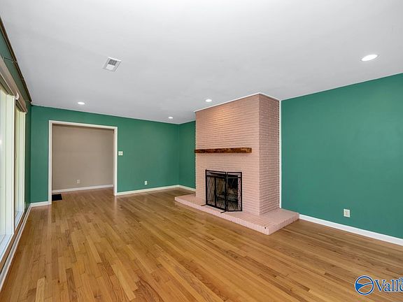 4th image of 702 Drake Ave SE