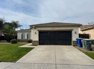 2190 S Playa Ave, Fresno, CA