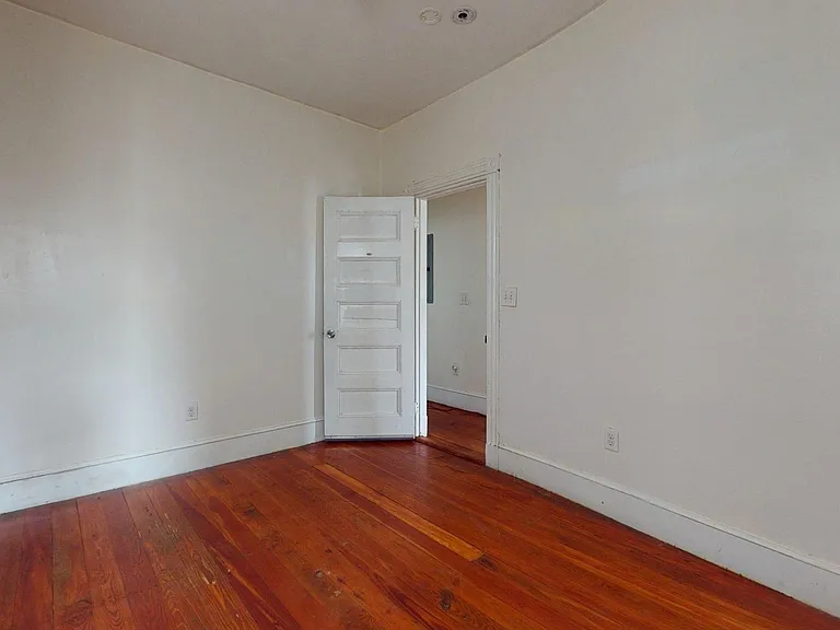 19 Newport St — Photo 3