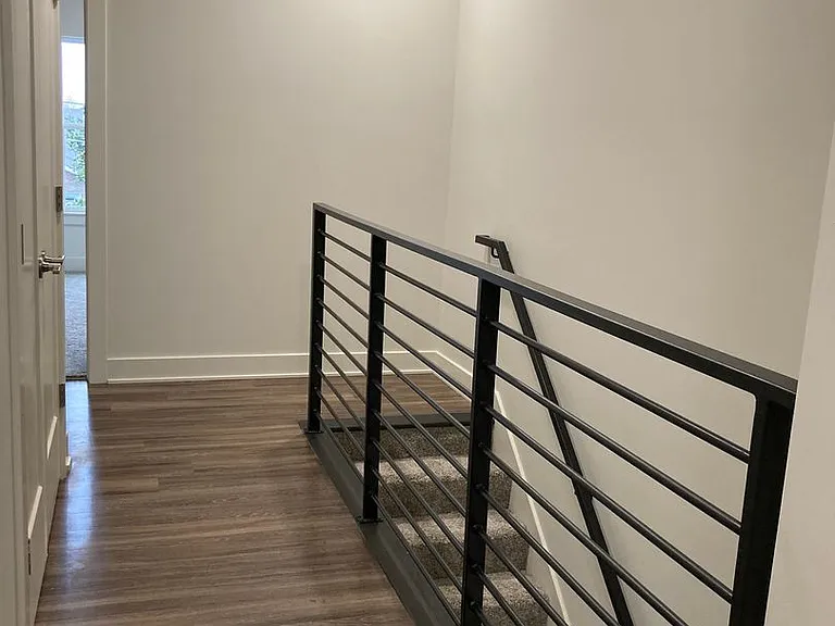 312 Lincoln St — Photo 31