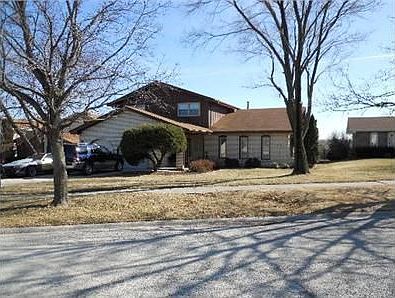 1st image of 15703 S Trailside Dr