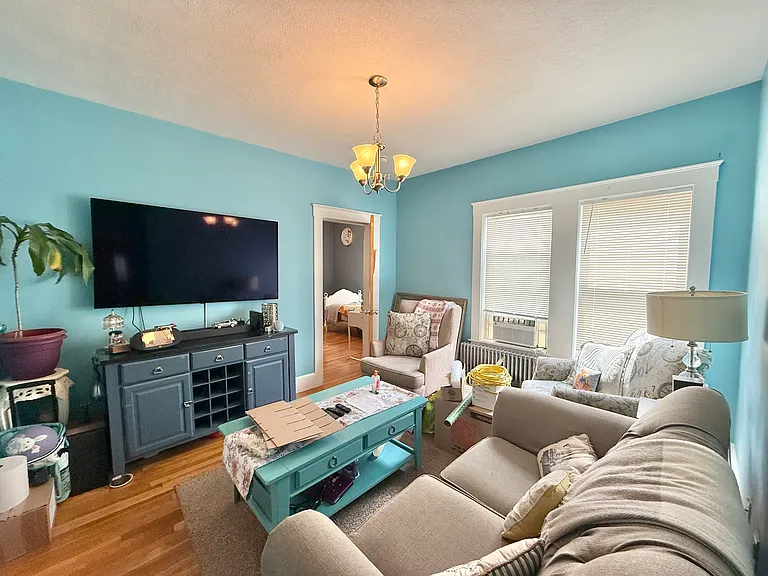 158 Lowell St #1 — Photo 5