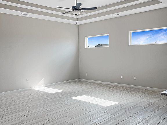 5th image of 3735 Honeysuckle Dr