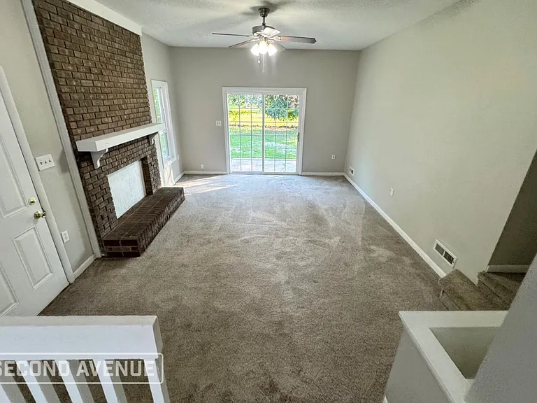321 Nugget Ct — Photo 3