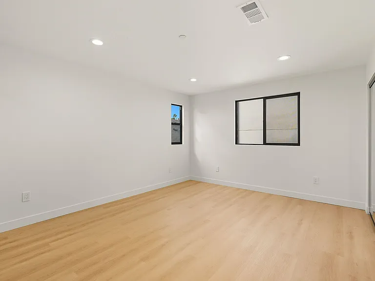5512 S Manhattan Pl #5512 — Photo 29