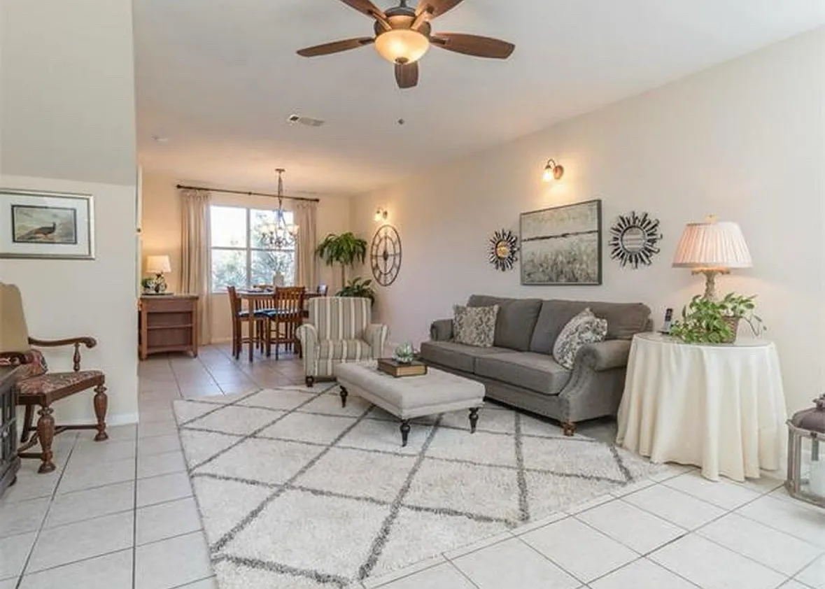 11016 Whiskey River Dr — Photo 2