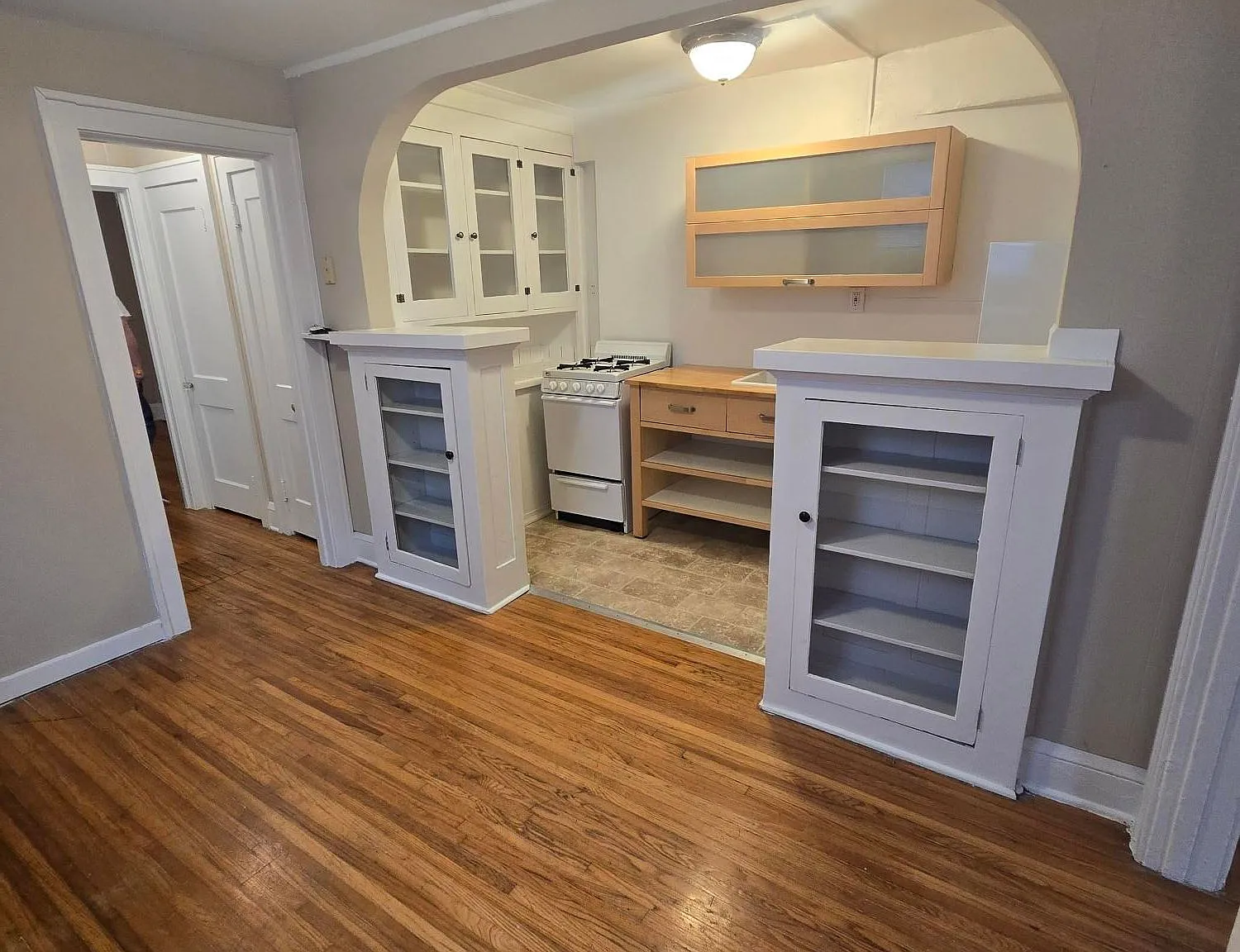 1 bed, 1.0 bath, 600 sqft, $995 — Photo 4