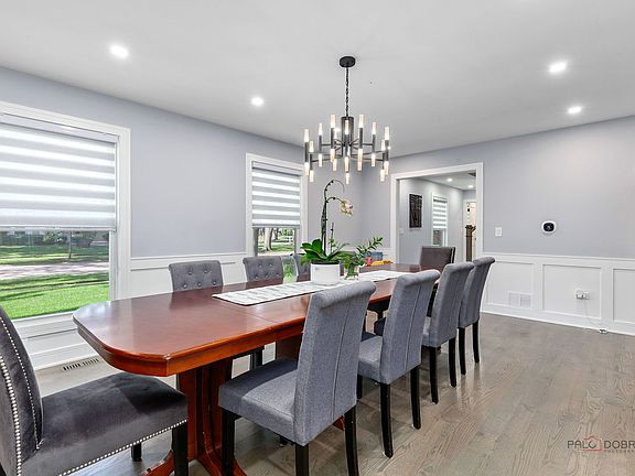 5th image of 2759 Royal Dr