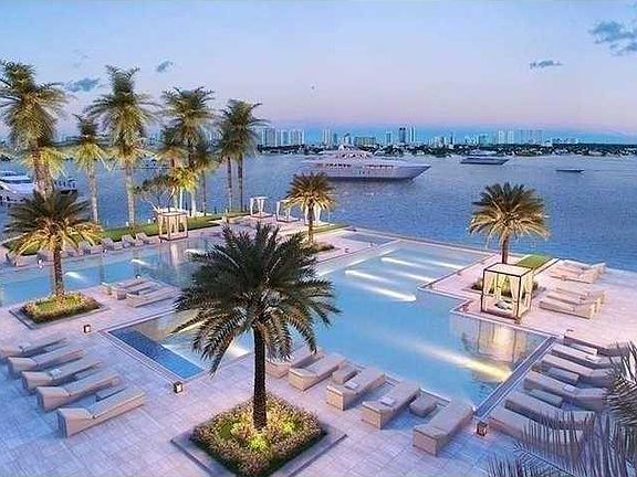 3rd image of 17111 Biscayne Blvd #20