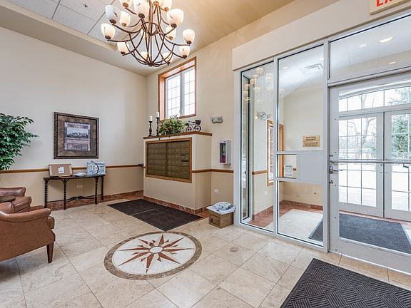 5th image of 1479 N Milwaukee Ave APT 304