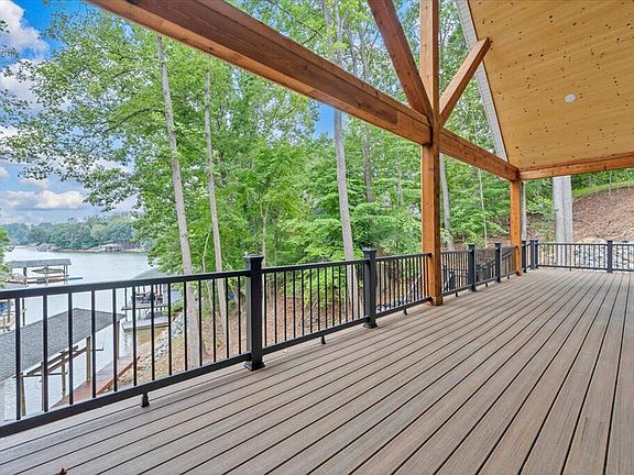 2nd image of 40 Crown Point Way