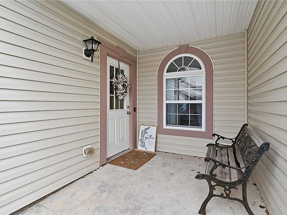 3rd image of 238 Huckleberry Ct