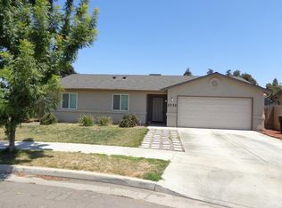 2722 N Clay Ct, Visalia, CA 93291