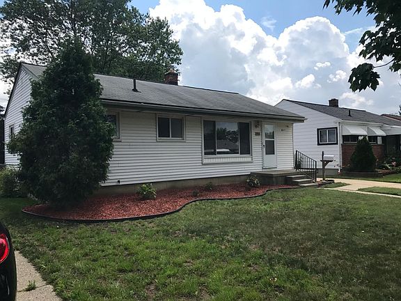 2nd image of 1012 Helen St