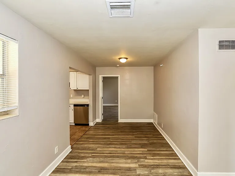 826 S D St — Photo 7