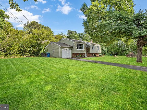 2nd image of 109 Cedar Lake Dr