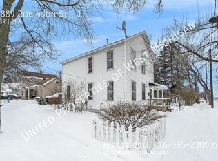 1889 Robinson St #1, Muskegon, MI 49441