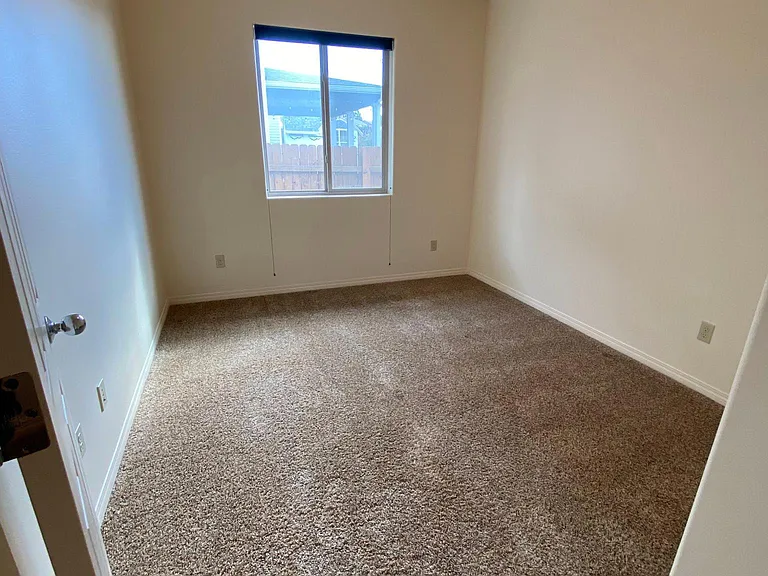 1648 S Beaumont Dr — Photo 11