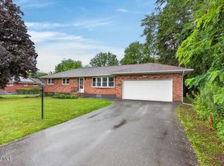 3966 Consaul Rd, Schenectady, NY 12304