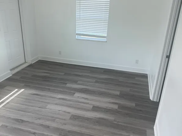 3527 18th Ave S #W, Saint Petersburg, FL 33711