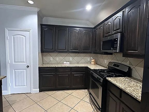 5th image of 308 Ouida Rd