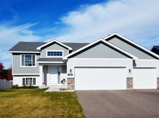 726 Emmy Ln, Hanover, MN 55341