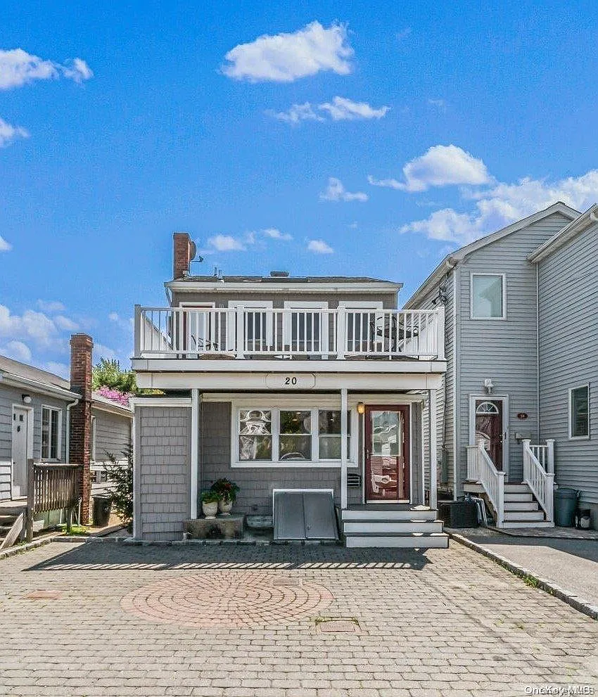 20 Pine Lane photo 1