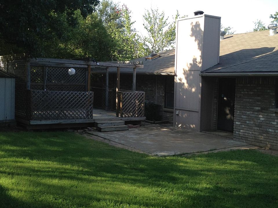 2nd image of 400 Anice Ln