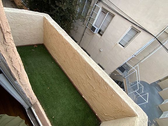 5th image of 851 S Mansfield Ave APT 203