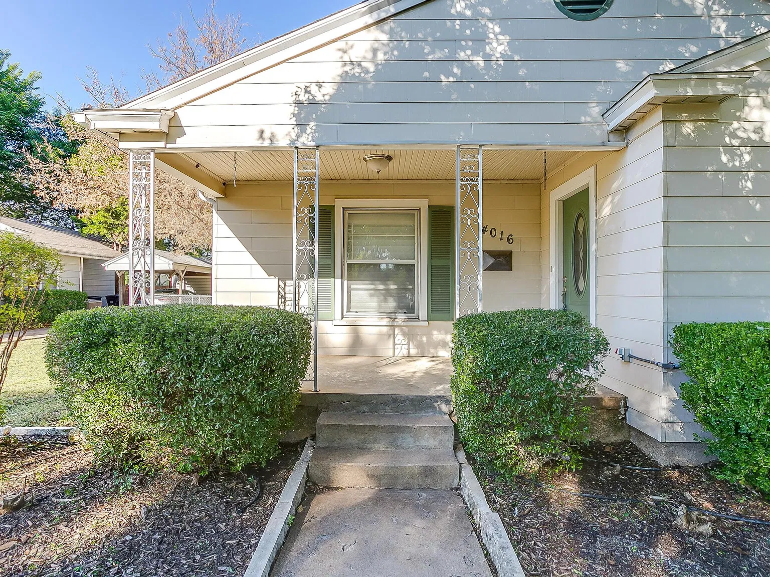 3 bed, 1280 sqft, $2,300 — Photo 4