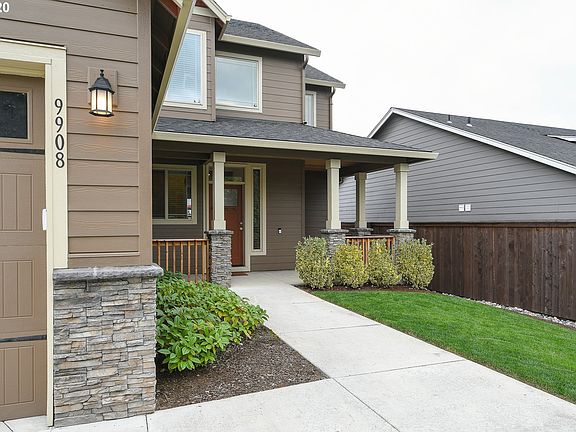 2nd image of 9908 NE 34th Pl