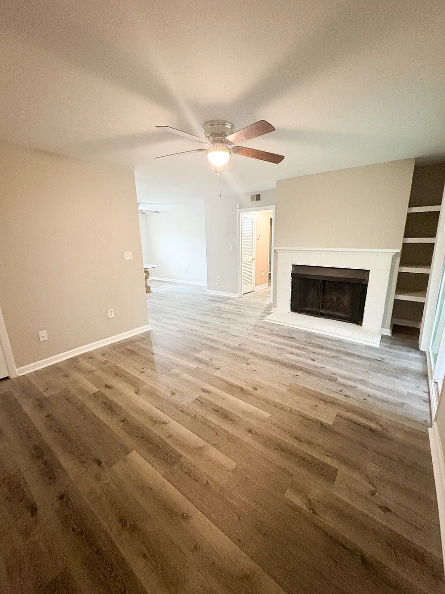 Building Photo - 1100 Skyland Dr #1-R1