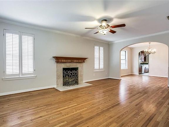 4th image of 5531 Stanford Ave