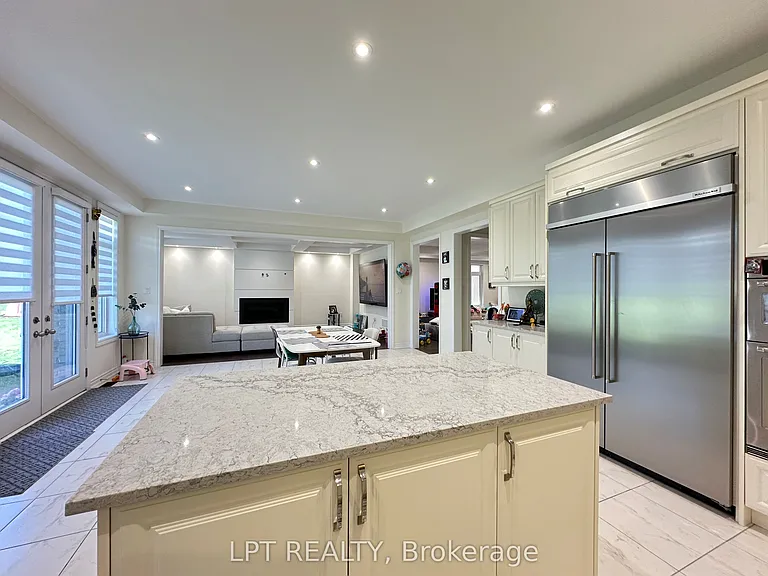 33 Fair Winds Ln — Photo 4