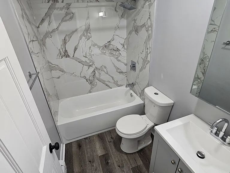 6929 Pershing Rd #8 — Photo 5