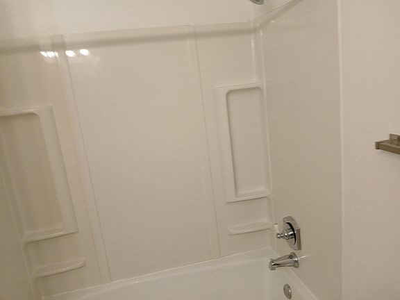 5th image of 655 Dayton Ave APT B
